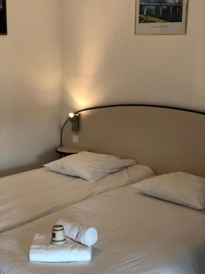 Enzo Hotels Neufchateau By Kyriad Direct Eksteriør bilde