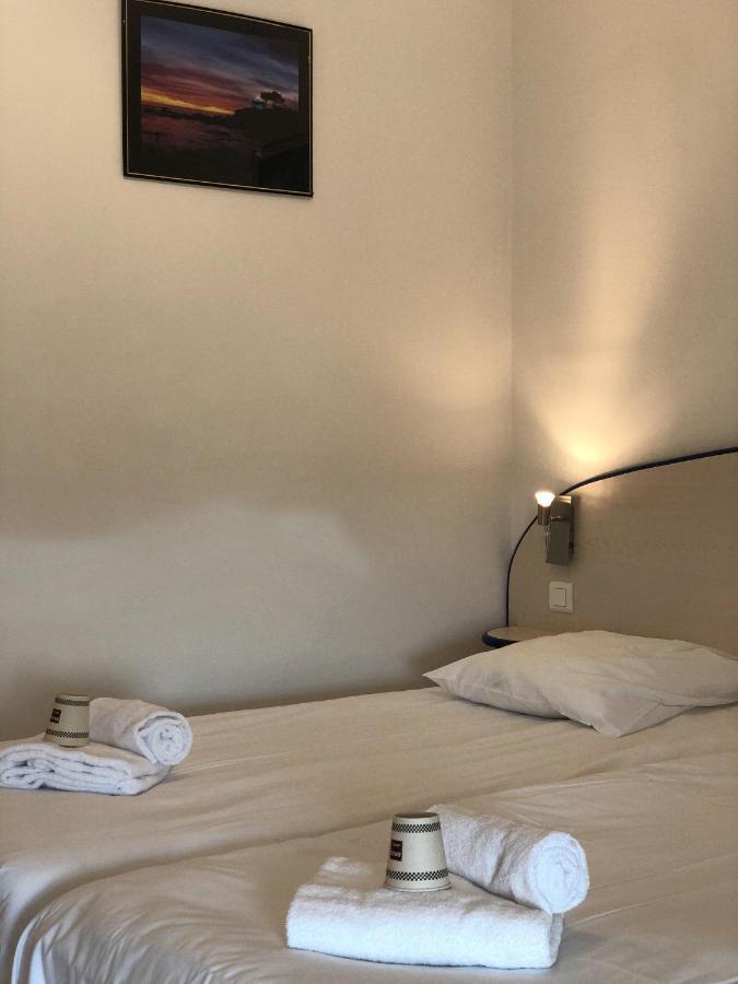 Enzo Hotels Neufchateau By Kyriad Direct Eksteriør bilde