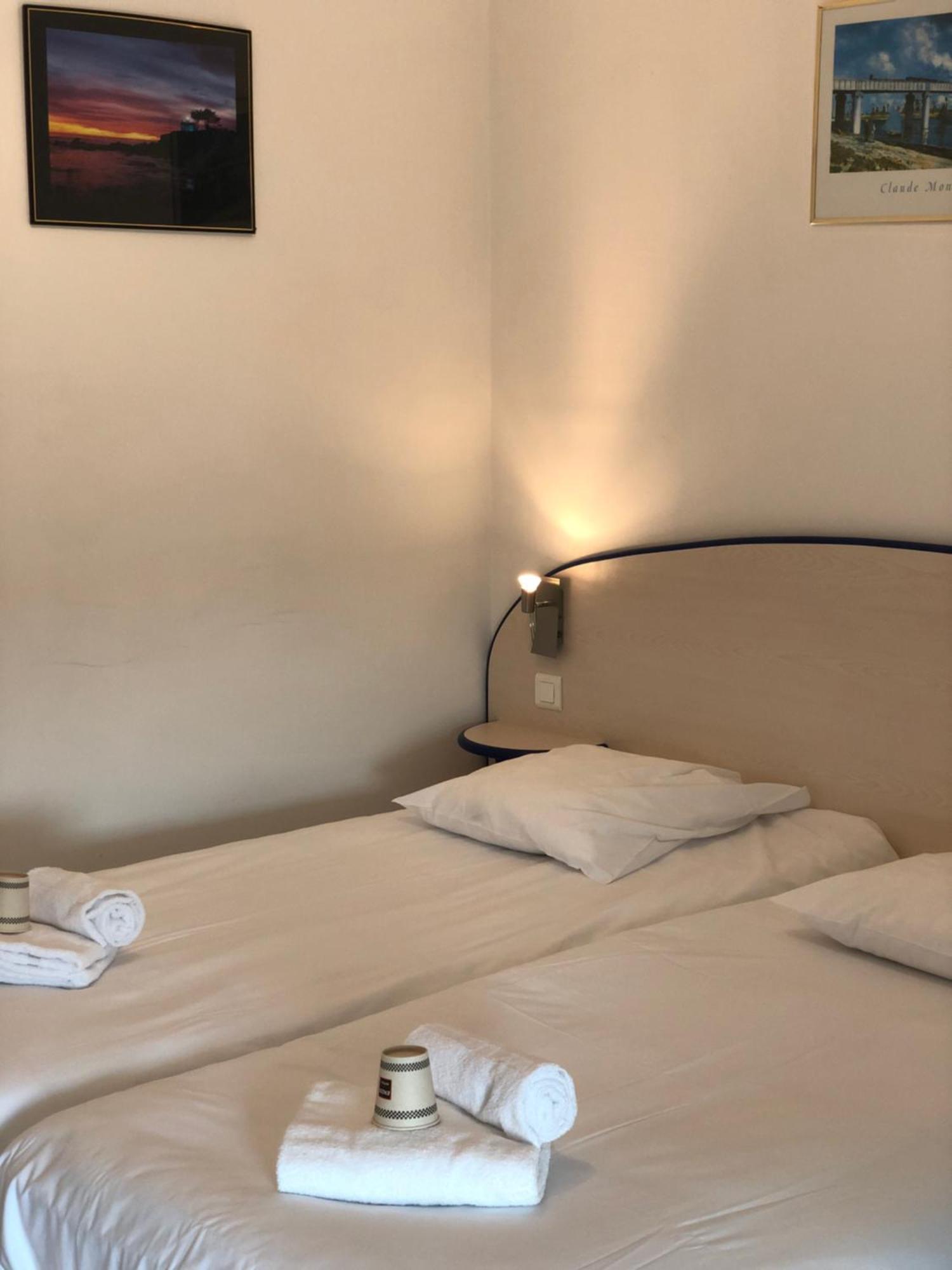 Enzo Hotels Neufchateau By Kyriad Direct Eksteriør bilde